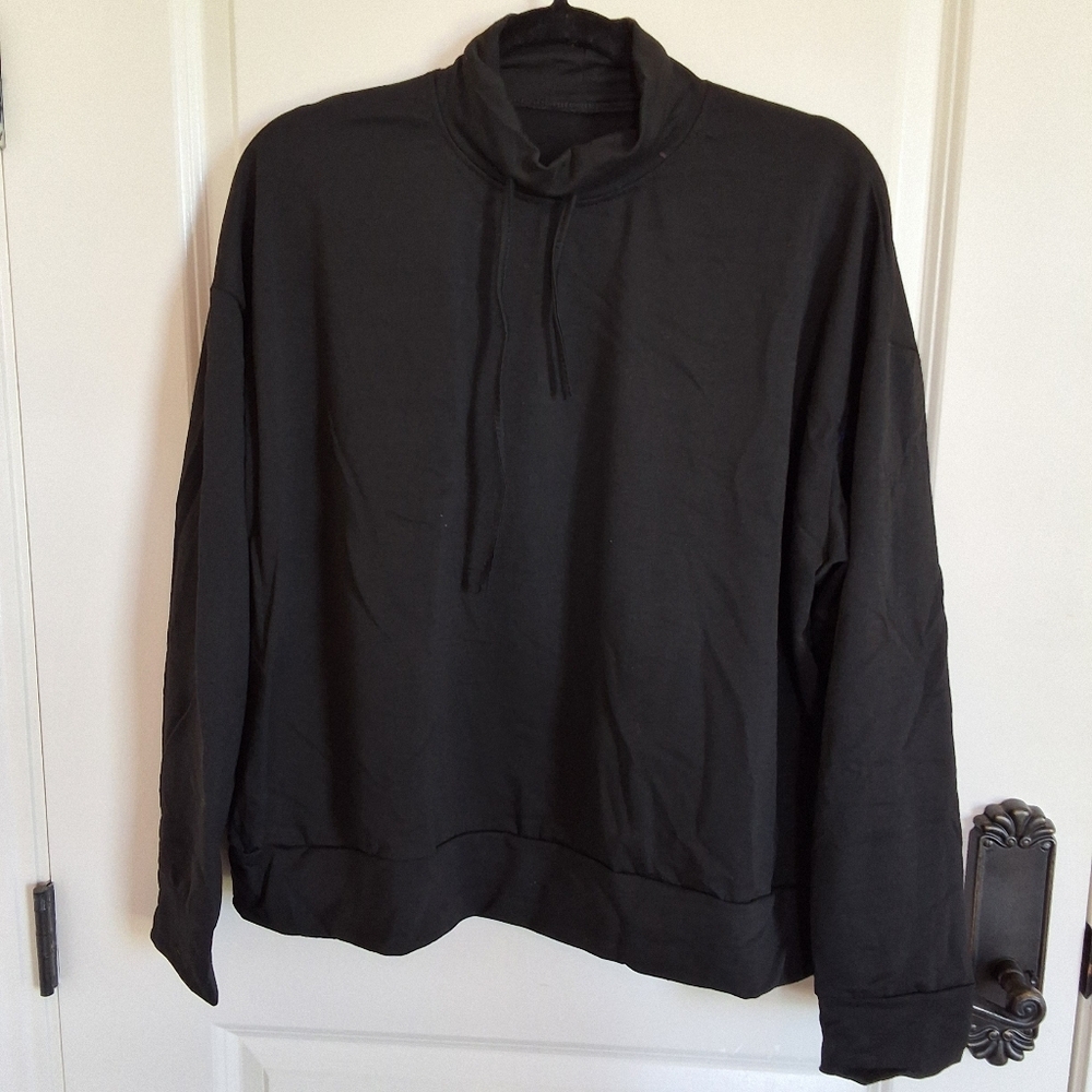 Black Long Sleeve Pullover